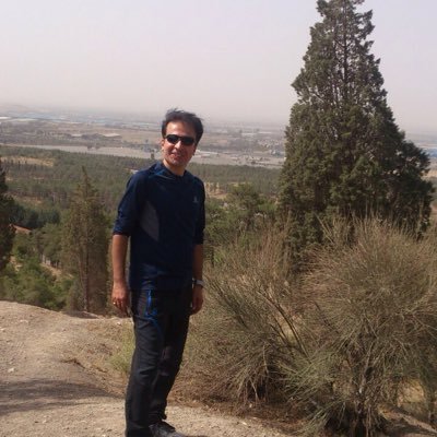 زندگی تو ایران در همین یه بیت شعر فروغی بسطامی خلاصه شده : 🔻یک جمع نکوشیده رسیدند به مقصد 🔻یک قوم دویدند و به مقصد نرسیدند