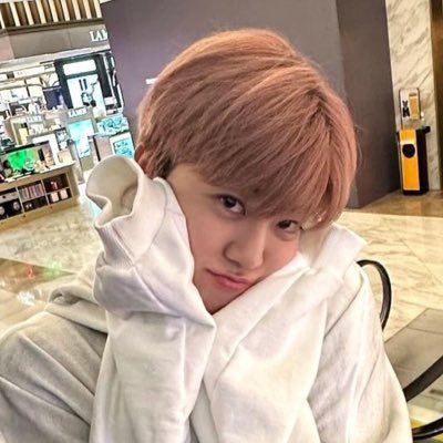 —• 🫧 •• ngekpop aj soalnya anjayyyy 🫰