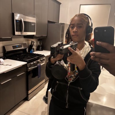 tiya10k's profile picture. #litlikefuture #nunlikemycousindem ig: saxkchaser._.ty