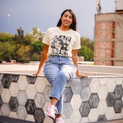 MyCastj's profile picture. Junior dev que aspira convertirse en senior | Soy el equivalente a fifas pero en NFL | Ser Swiftie es mi mayor redflag | Estuve en el eras tour a 10m de Tay