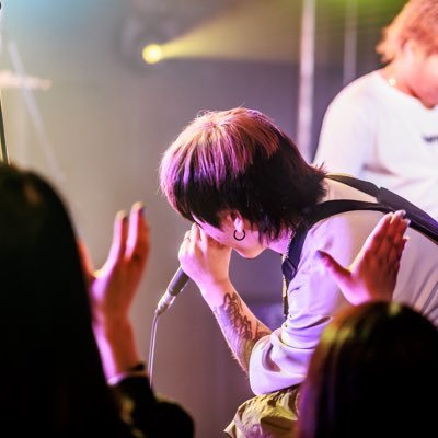 【MELLCAMP.】@MELLCAMP2021 【WHY SO SERIOUS?】7弦Gt/Voです！ キャンプ、BBQ、ゲーム(PS5)、ファッション、tattoo、国内/海外旅行、イラスト大好き、愛犬はチワワのテリーちゃん、イギーくん。足にロビンマスクのタトゥー、宮崎出身！空調屋で働いてます！