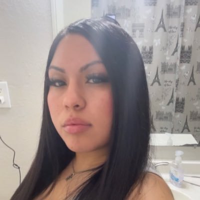 Aneesia8's profile picture. 