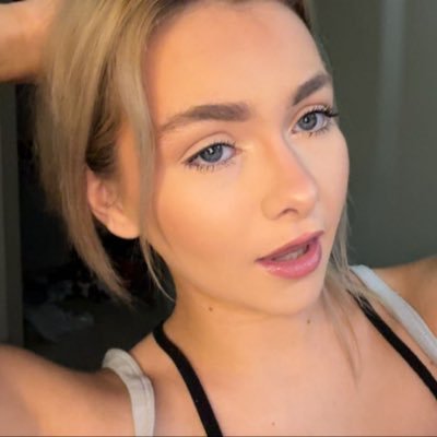 livsjeann's profile picture. new account 🙄