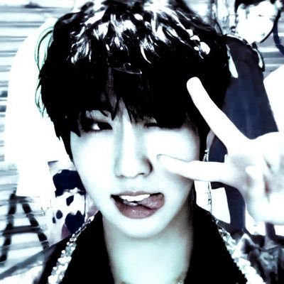 15 yr old bisexual 🐈⬛ miso biased - hyun bias wrecker - gnf main
