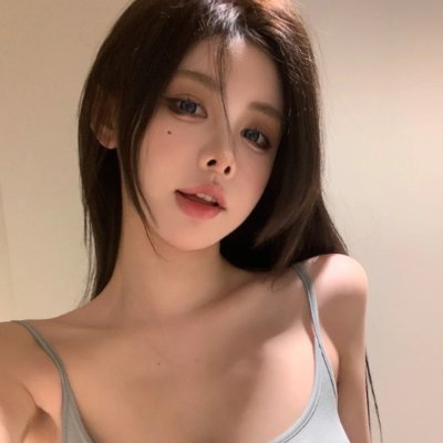 isaiikiii's profile picture. 发裸照纯属自我欣赏
