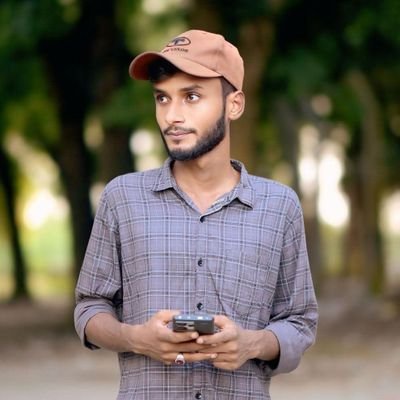 shardulzahan's profile picture. Hopelessly adrift in the eyes of the ghost again.