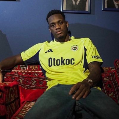 jhonyavuzz's profile picture. Fenerbahçe aşığı 💙💛