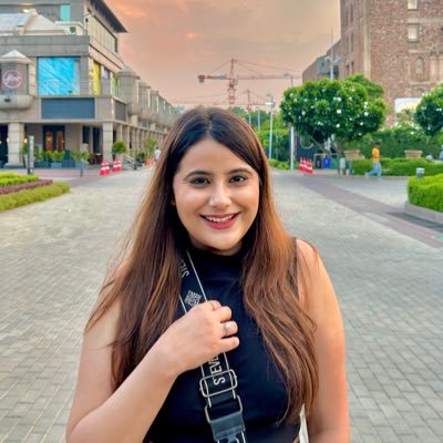 journalist who sings. tweets are personal opinion