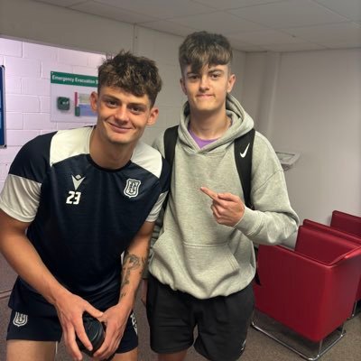 👨🏻🦰 ,Ziyad Larkeche fan club 😢 🐐 , Up the Reds 🐦🔥, 🏴🇨🇷