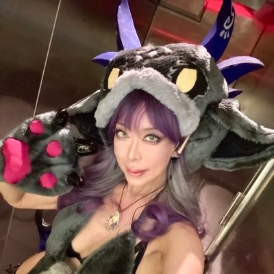 レズビアンイベント『DIAMOND CUTTER @diamondcutter』オーガナイザーJOE(ジョー)です💕 新宿2丁目♀♀Shot Bar『DIAMOND HOLIC @DIAMOND_HOLIC』オーナー🍸ヒロアカ爆豪推し🧡 YouTube https://t.co/vb5PgTvwX4