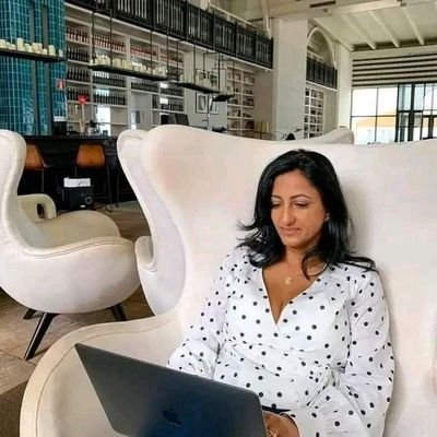 ¡Enseñando a invertir a quienes no aprendieron finanzas de niños! Enseñando a invertir y a ganar grandes cantidades de dinero con criptomonedas.