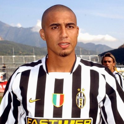Juventino. Italian. Married. Quantitative analyst. PhD. Improving every day.