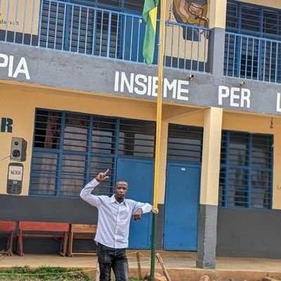 instituteur à l'école internationale de Kigali,
Fan du Real Madrid, léopards, APR FC et FC Arsenal 🥰🇨🇩🇨🇩