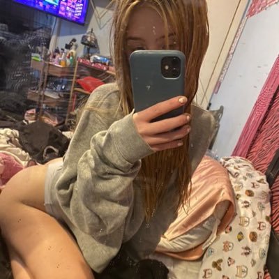 I live verify🫶🏻|dm me 4 menu|19 yrs|I love to get nasty😞