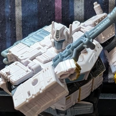 2ndLighter55718's profile picture. TFを純粋に楽しむためのアカウント、元々のアカウント→ @7842ligh_terN