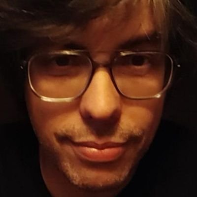 Librero... sindicalista... marxista... doctorando... y profesor de Arte, Geografia e Historia.