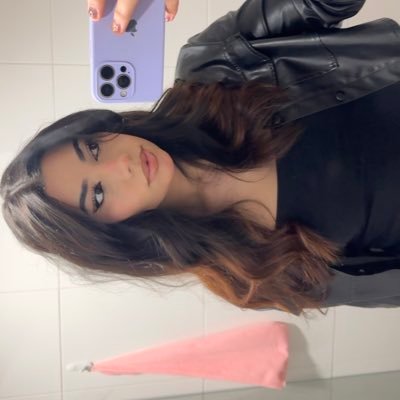 π©· π· Bruna Gan π©· π· Profile