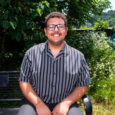 School Account | Personal @EddieDenney4 | Future Educator | Apple Certified Teacher | Tribe | TSA | Musical | Track | MA Producer | VP | EFHS ‘26 | PennWest ‘29