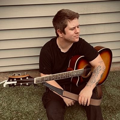 I’m Danny. Singer/Songwriter/Producer. 🔥”Superman” OUT NOW 🎶“Away” w/ M.T.A (9/5)