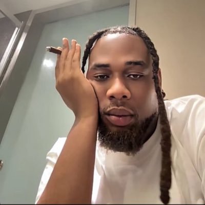 rushctx's profile picture. 