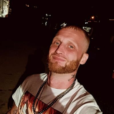 easterday_140's profile picture. im liven 2 die and dien 2 live