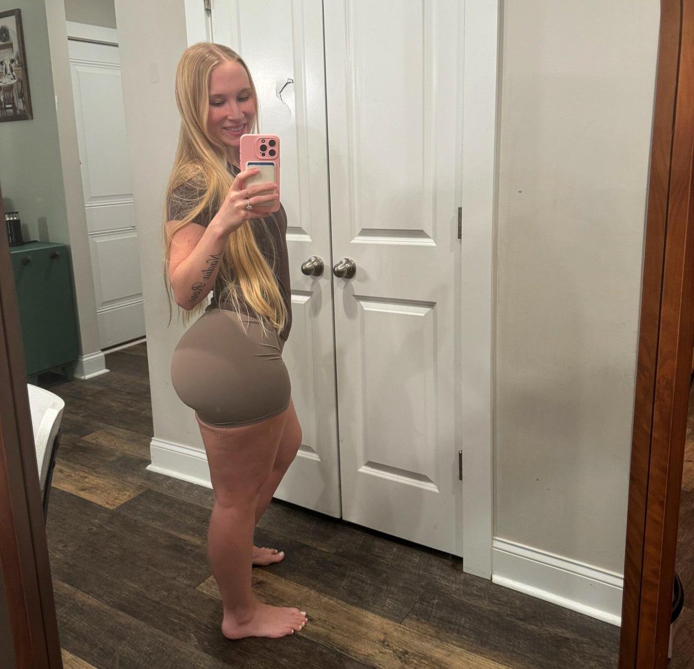 Nadine_Fletche's profile picture. ↓ husbandd applications down here ↓  SHS 2025