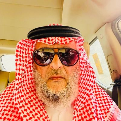 معلم متقاعد / بكالوريوس في الدراسات الإسلامية + دبلوم عالي في الشريعة من جامعة أم القرى
