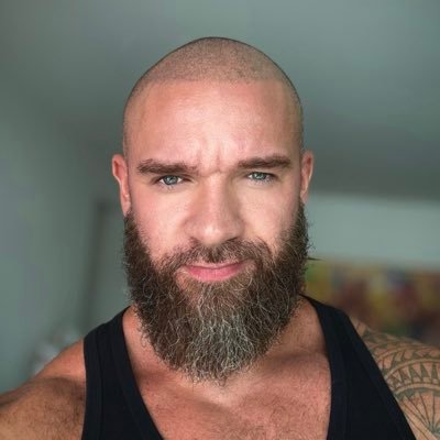 Manly muscle hairy daddy bear 🐻🖤 VERS | 186/97 | Foot & Nipple fetish / Full vids on OF & JFF → link in bio