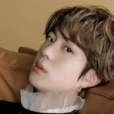 Here for artists that speak to my heart. I like BTS best and Jin most. Used to lurk but I have thoughts.