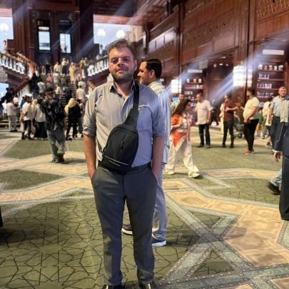 pouria_sh71's profile picture. 