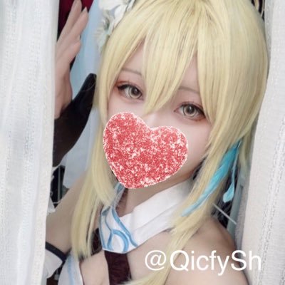 ブルアカとコスプレ好き✨ 基本DM○通話のお誘い× 忙しくてリプ返は余りできないかもです 仲良くなればLINE交換出来るかも 弟 @shilo_xox_鍵垢@izuna966791弟@osimitu_otaku98