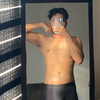 st_1921's profile picture. 5 ’11 | dump |