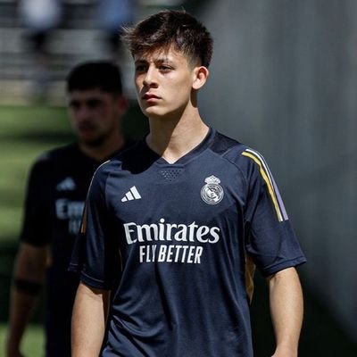 AlshsmhA35896's profile picture. لا إله إلا الله 
محمد رسول الله
Real Madrid 🤍
Arsenal ❤️🤍