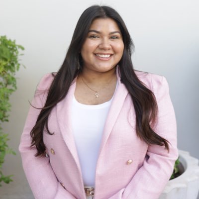 sociallygiselle's profile picture. Gen Z Bilingual UGC Creator + Social Media Manager 🤳🏼 Let’s get to work! 📩sociallygiselle@gmail.com