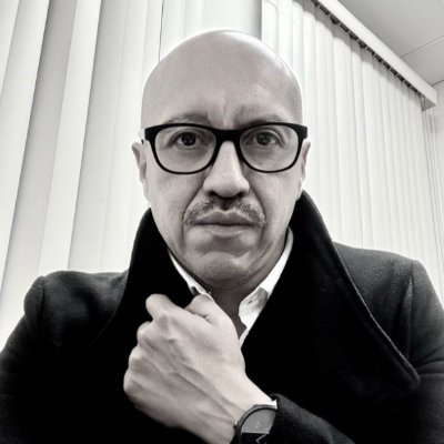 PabloGonzalezL's profile picture. Estudiando y analizando psicología, antropología, marketing y política. Geek, Biker, triatleta, traveler, marketer, ecléctico, pragmático, sapiosexual....