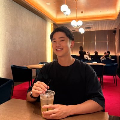 mossa1006's profile picture. 172/65/30バイセクシュアルです！ コーヒー/筋トレ/美味しいもの巡り/アニメ鑑賞など好きです。