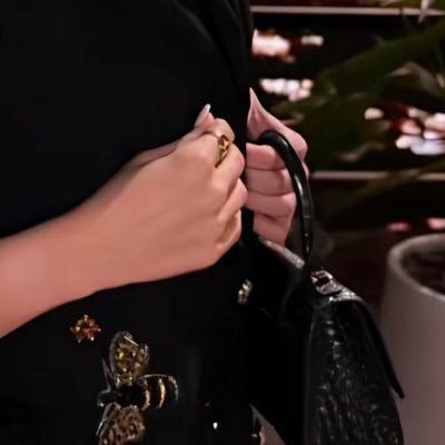 متحدثة تحفيزية و صانعة محتوى إبداعي،عليك أن تفهم النص أولاً.