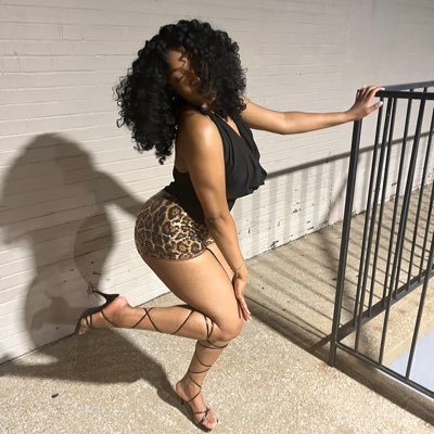 “ She’s the type of flower 🌻 that can still grown after a forest fire” | Chi🌃📍|