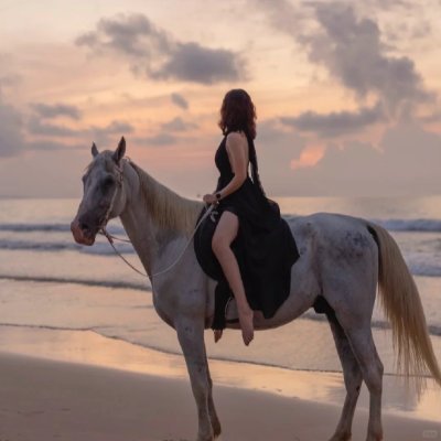 Melissa36667's profile picture. Don’t worry about yesterday, don’t be anxious about tomorrow, just live in the present.