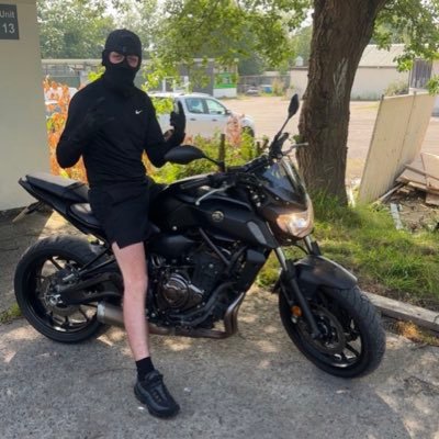 19 year old / grafter / Charva / cashmaster / /🧦🧦size 10 https://t.co/wn4Dhwbgc8 / unblock fee £100🤑
