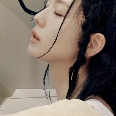 Jisoo — grace carved in eternity, beauty that outshines time.