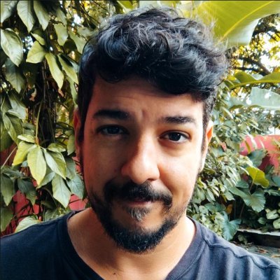 DJ, VJ, Motion Designer, membro Minha Luz é de LED.
Aqui é Fofoca, Meme, Vasco da Gama e Comunismo.