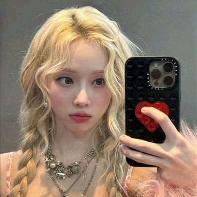 Selling sealed & unsealed albums, photocards, polaroids etc.
feedback: https://t.co/4FMc1L4ai6