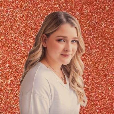 27 year old who has no clue how to use Twitter. just here for Paramore & Taylor Swift 🤷🏼♀️