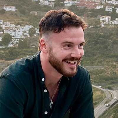We'll turn your personal brand into a client attraction system @ https://t.co/Gy8igmArrY // Remote work & cilantro enthusiast 🌱