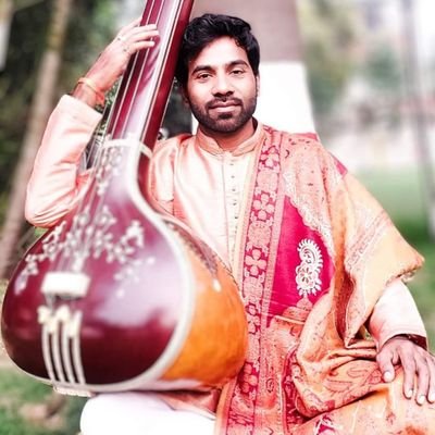 Kishan Kumar Dewangan is Young Artist Of Kirana Gharana Disciple of Pt.Kaivalya Kumar Gurav.
B High Grade Artist Of ALL INDIA RADIO and Doordarshan.
