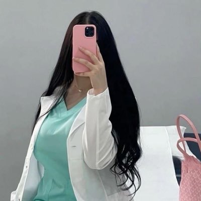 SehamElhassi's profile picture. Intern doctor 👩🏻‍⚕️🩺
