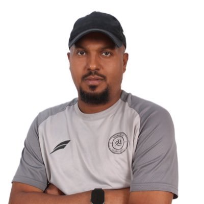 لاعب سابق حصل على الرخصه الاسيوى(A) فني وحاصل على شهادة إعداد بدني من الاتحاد الآسيوي