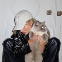 Sabrina’s cat 🐾 (@kittyannlynn) 's Twitter Profile