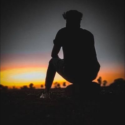 अपनी ज़िम्मेदारी का बोझ उठाओ इससे पहले की तुम बोझ बन जाओ.....
